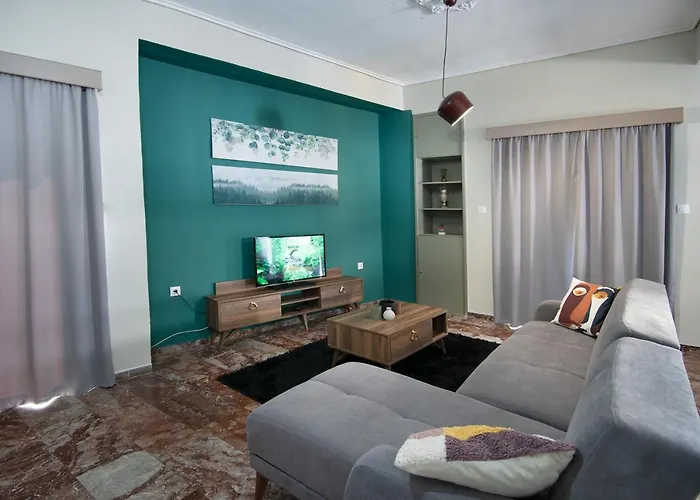 Emerald 110m2 Entire Floor Steps To City's Heart 아파트