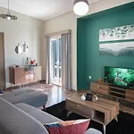 Emerald 110m2 Entire Floor Steps To City's Heart Apartman *