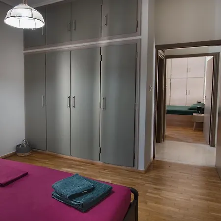 Emerald 110m2 Entire Floor Steps To City's Heart * Kalamata