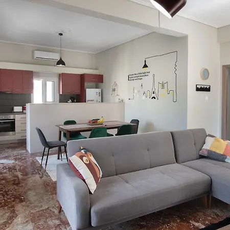 Emerald 110m2 Entire Floor Steps To City's Heart *