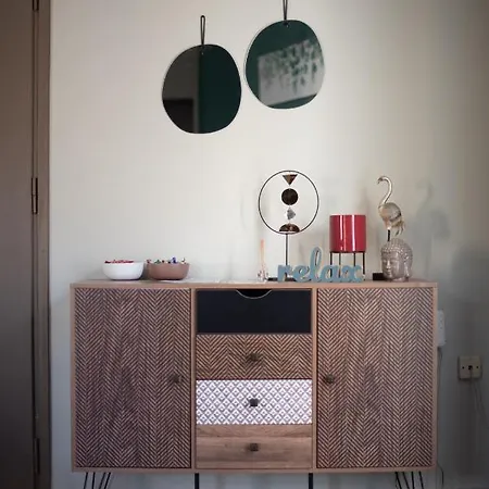 Emerald 110m2 Entire Floor Steps To City's Heart * Calamata