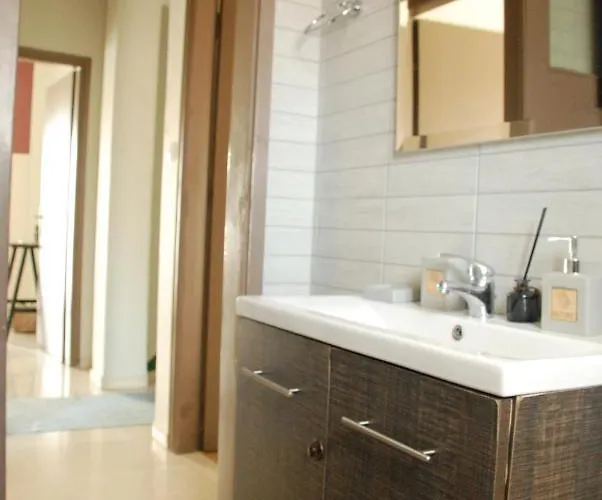 Emerald 110m2 Entire Floor Steps To City's Heart 公寓 卡拉马塔