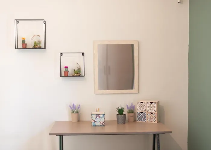 Emerald 110m2 Entire Floor Steps To City's Heart Appartement *