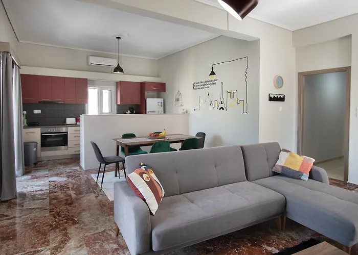 Emerald 110m2 Entire Floor Steps To City's Heart *