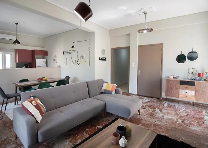 Emerald 110m2 Entire Floor Steps To City's Heart *